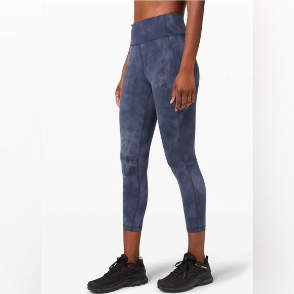 Lululemon Invigorate High-Rise Crop 23" *Diamond Dye Naval Blue Size 4 - Picture 1 of 8